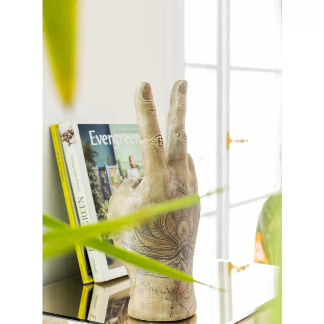 Deko Hand Victory Tattoo Eye 36Cm