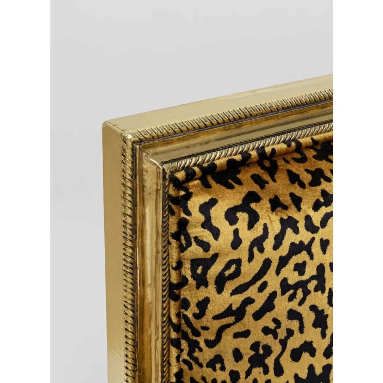 Sofa Regency Leo 135Cm